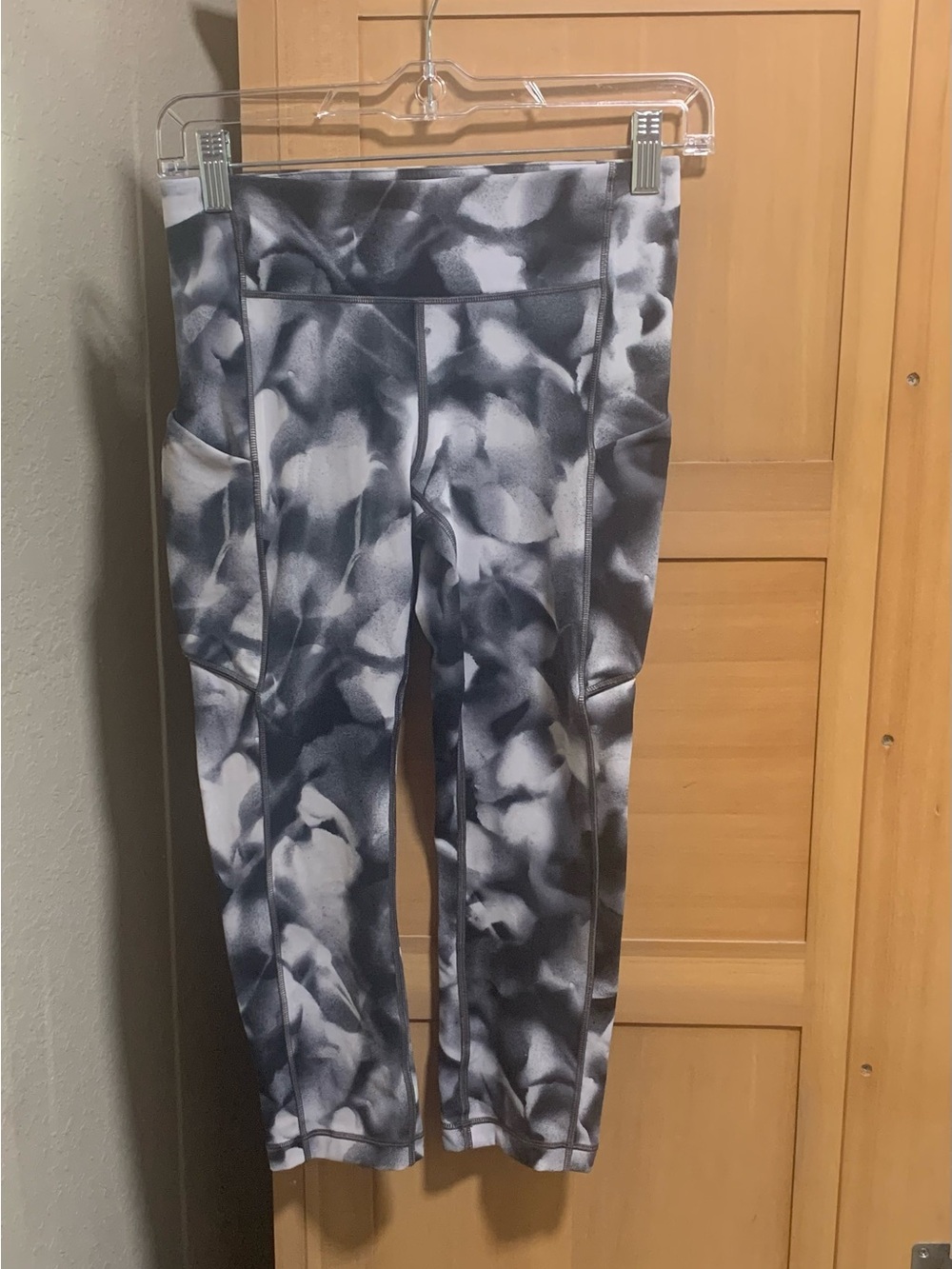 Lululemon Capri Workout Pants